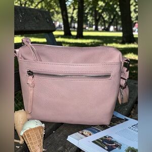 Bueno Soft Washed Vinyl Multi Pocket Crossbody Organizer Blush Pink NWT